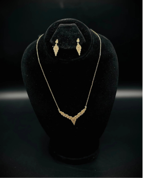 Golden Cascade – Elegant Drop Set
